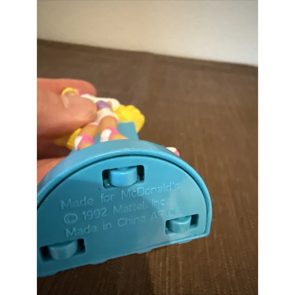 1992 McDonald's Happy Meal Beach Barbie Toy/Cake Topper
